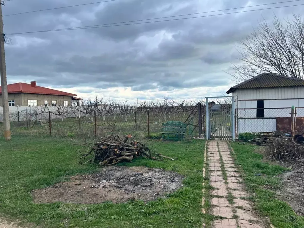 Участок в Крым, Сакский район, с. Ромашкино ул. Мира, 7 (18.0 сот.) - Фото 0