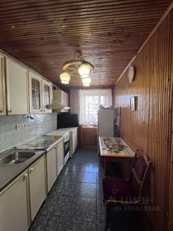 4-к кв. Саратовская область, Саратов ул. Ново-Астраханская, 37/43 ... - Фото 0