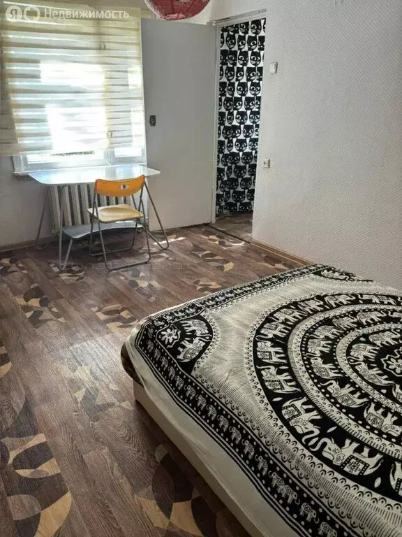 3-комнатная квартира: Казань, улица Братьев Касимовых, 18 (58.9 м) - Фото 1