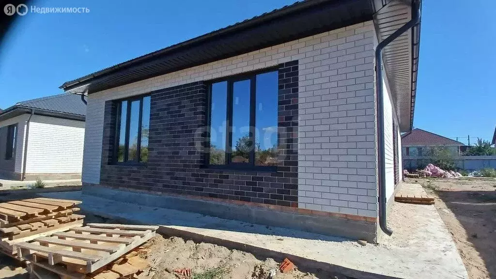 Дом в Саратовская область, муниципальное образование Энгельс, посёлок ... - Фото 1