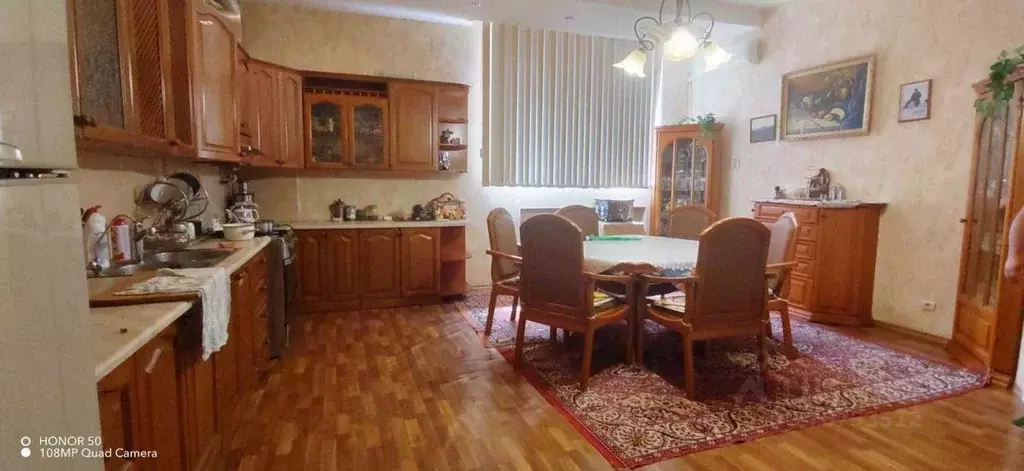 3-к кв. Волгоградская область, Волгоград Осетинская ул., 5 (179.2 м) - Фото 0