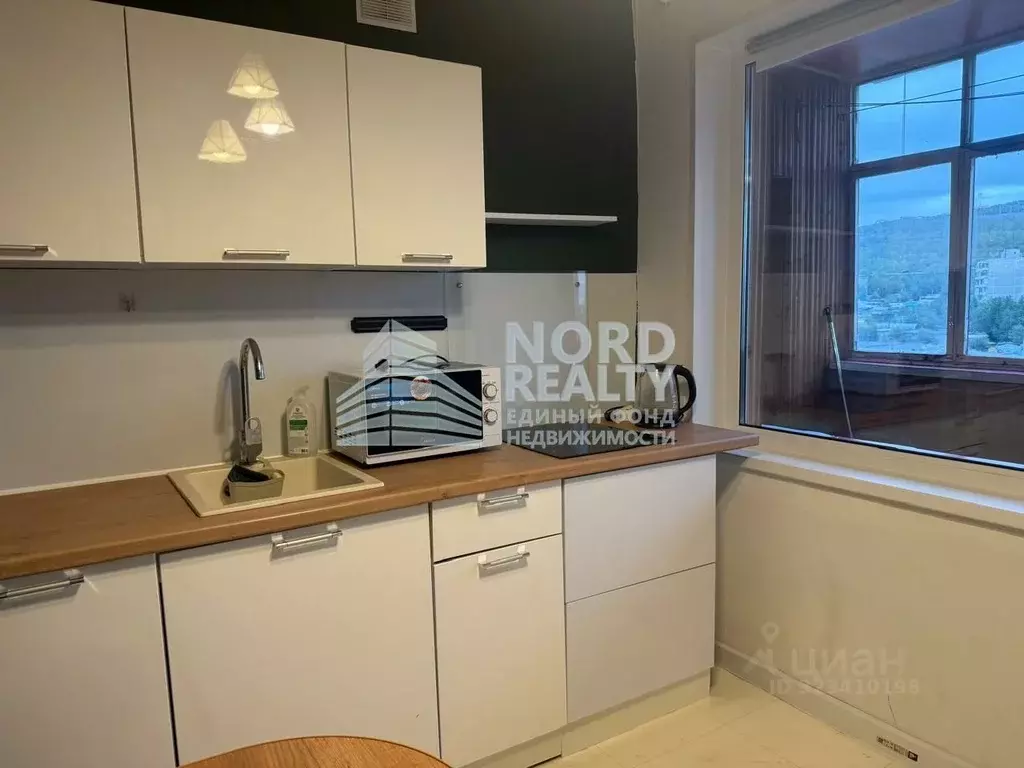 1-к кв. Мурманская область, Мурманск ул. Зои Космодемьянской, 17к1 ... - Фото 2