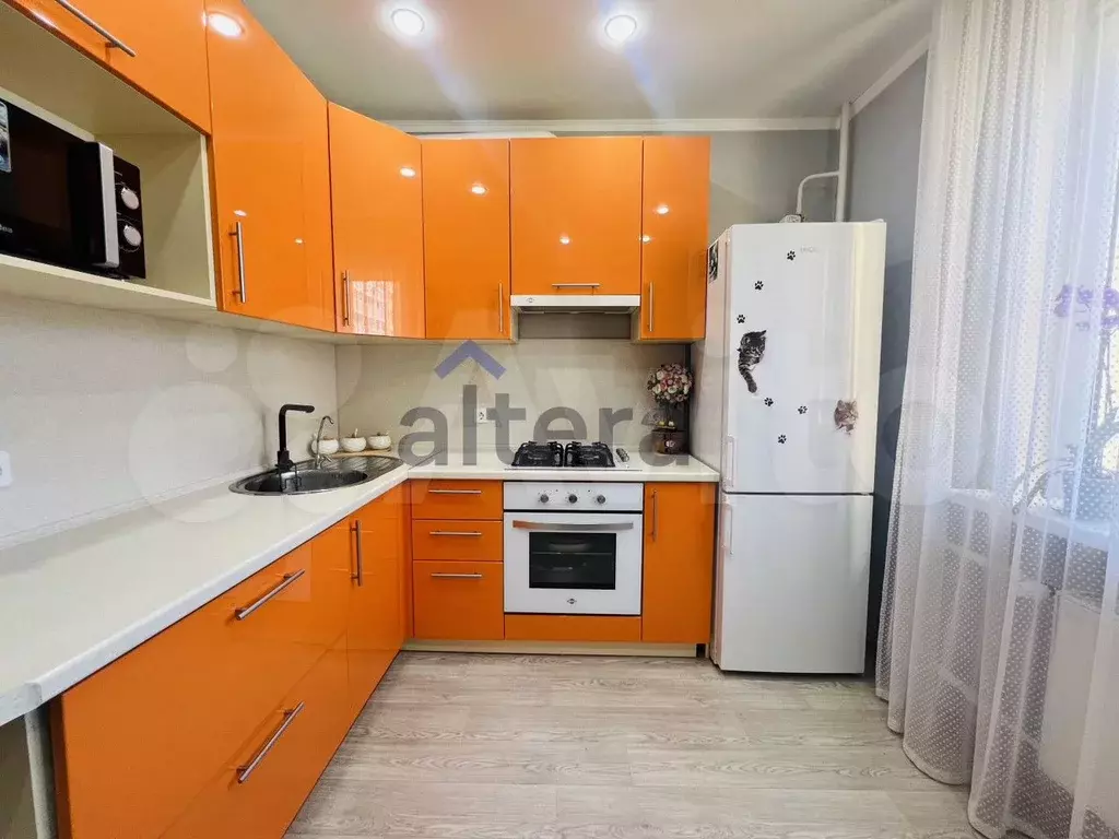 2-к. квартира, 60 м, 2/10 эт. - Фото 1