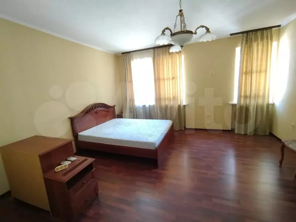 2-к. квартира, 90 м, 4/7 эт. - Фото 0