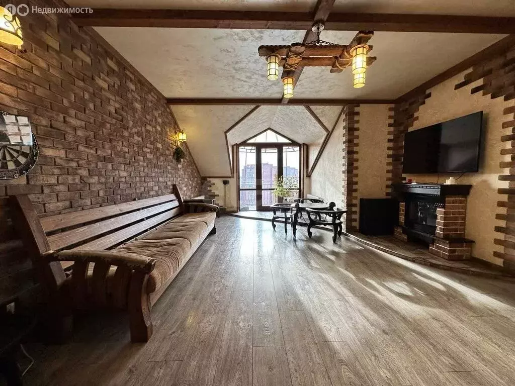 4-комнатная квартира: Владикавказ, проспект Доватора, 14 (153 м) - Фото 1