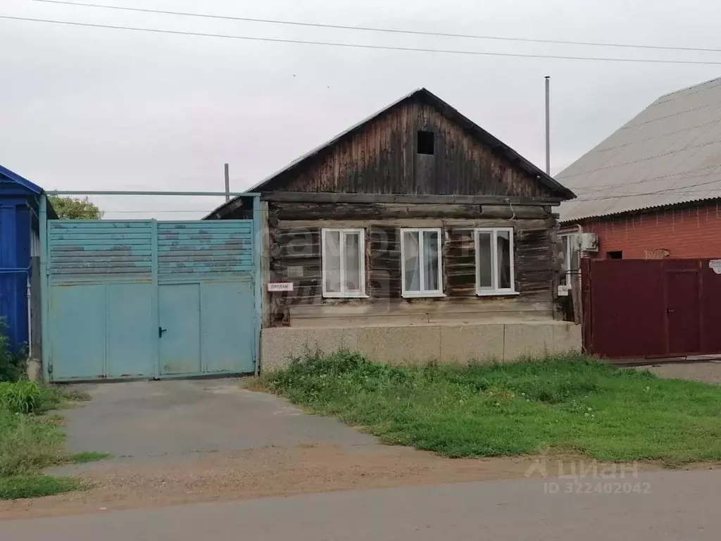 Дом в Оренбургская область, с. Октябрьское ул. Почтовая, 8 (59 м) - Фото 1