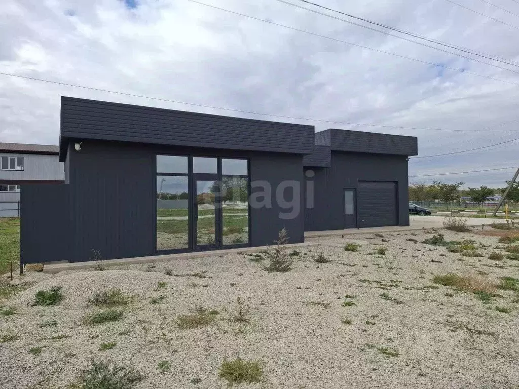 Помещение свободного назначения в Крым, Красногвардейское пгт ул. ... - Фото 1