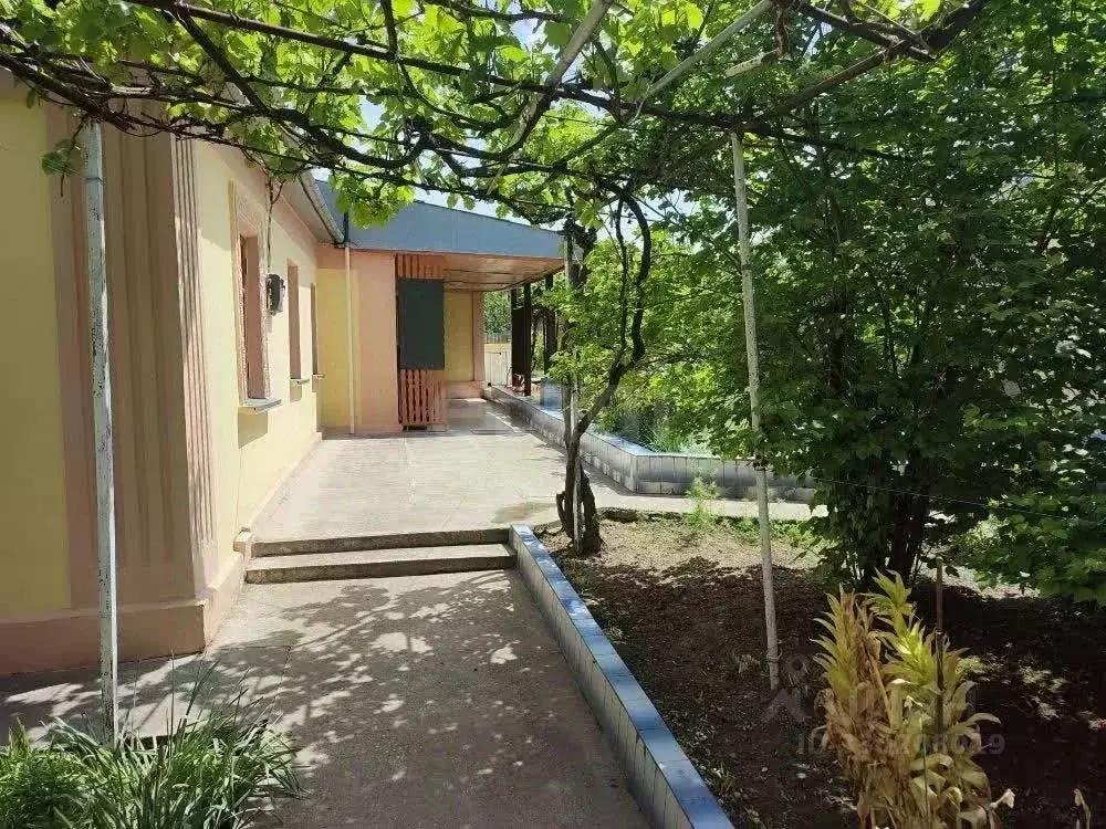 Дом в Крым, Бахчисарай ул. Фрунзе, 22 (98 м) - Фото 1