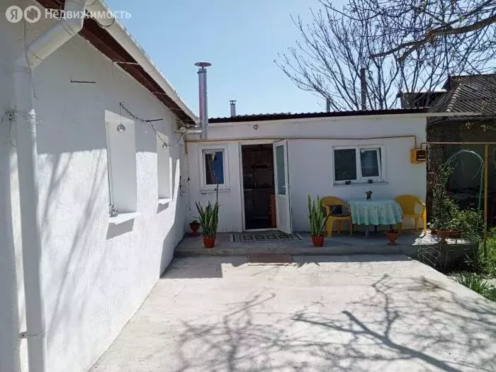 Дом в село Суворовское, Евпаторийская улица, 12А (44 м) - Фото 1