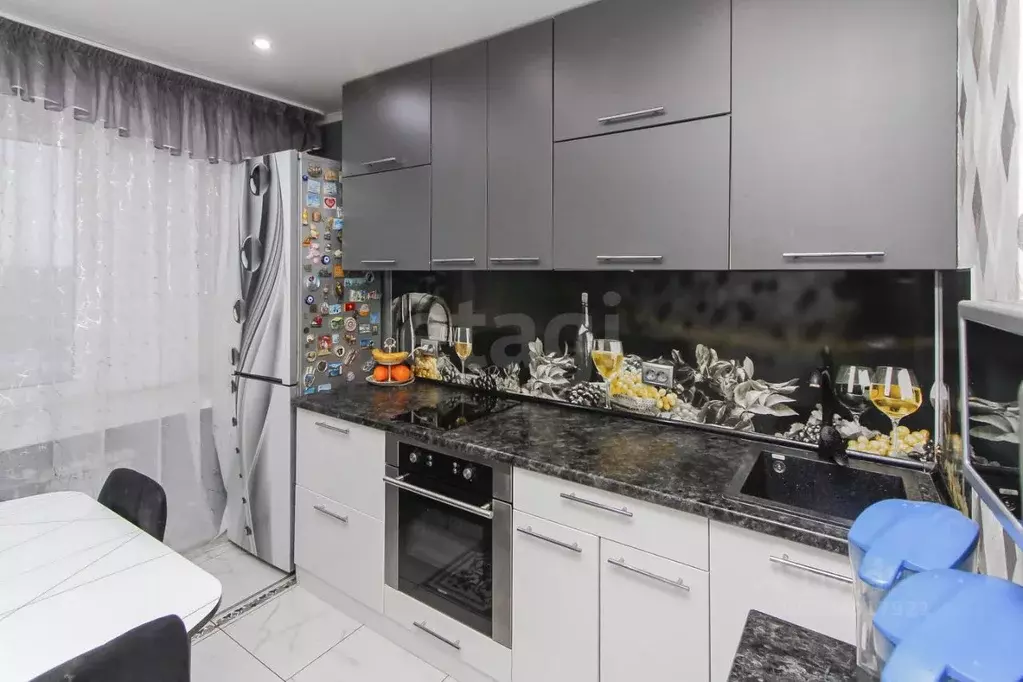 3-к кв. Тюменская область, Тюмень Пролетарская ул., 116 (60.7 м) - Фото 1