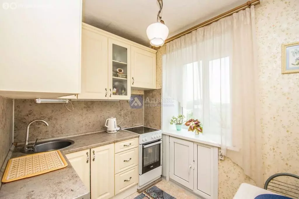 2-комнатная квартира: Тюмень, улица Республики, 164 (44.2 м) - Фото 0