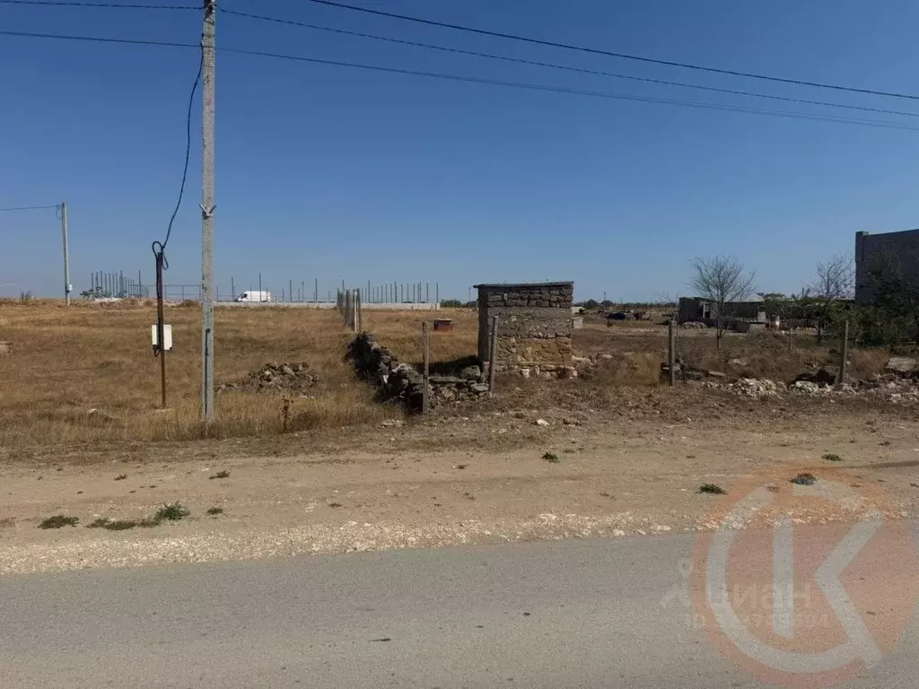 Участок в Крым, Черноморский район, Медведевское с/пос, с. Медведево ... - Фото 2