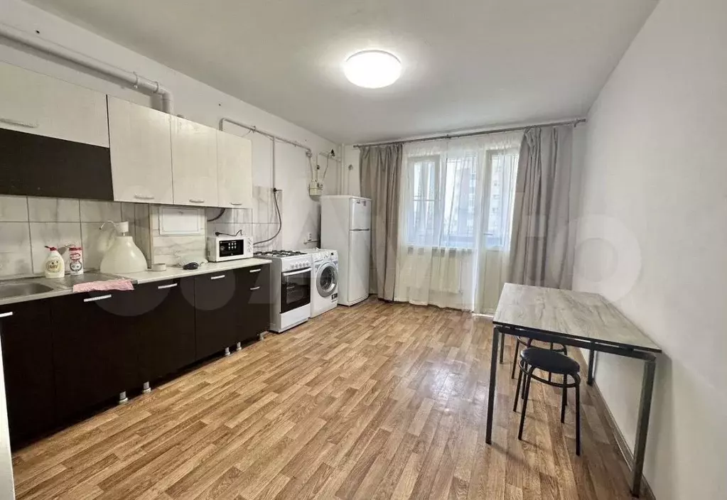 1-к. квартира, 46 м, 3/10 эт. - Фото 0