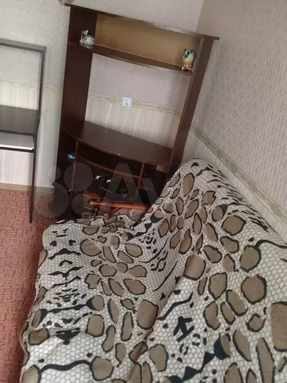 Комната 13 м в 3-к., 4/4 эт. - Фото 0