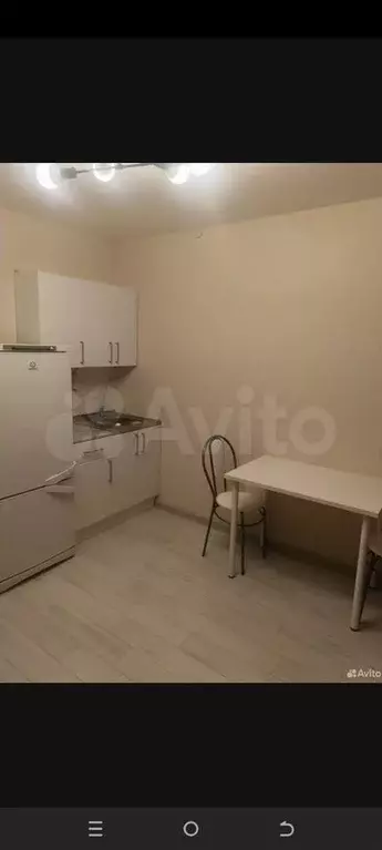Комната 15 м в 4-к., 1/9 эт. - Фото 1