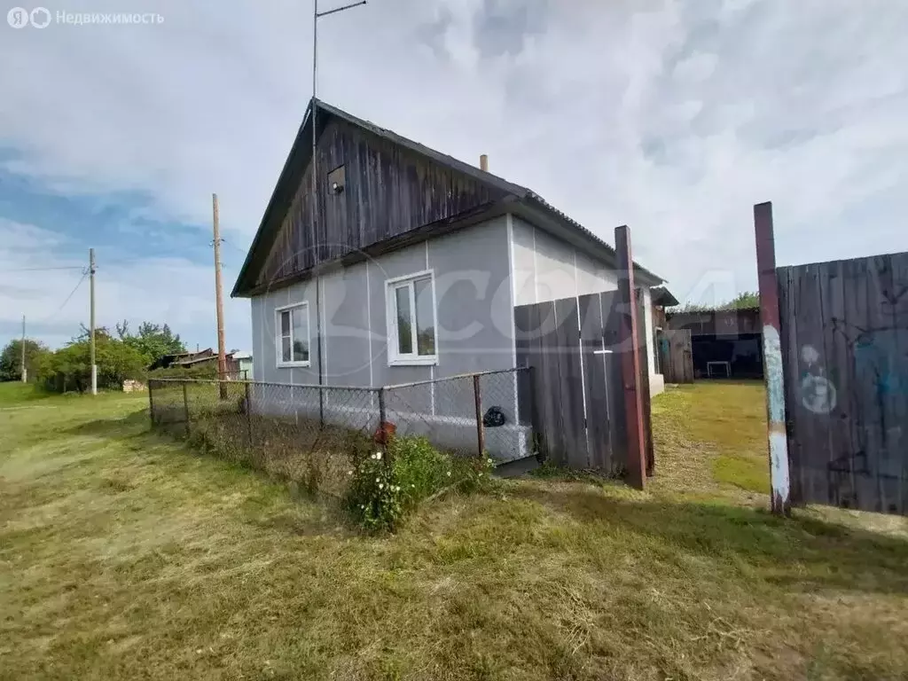 Дом в Курганская область, Далматовский муниципальный округ, село ... - Фото 1