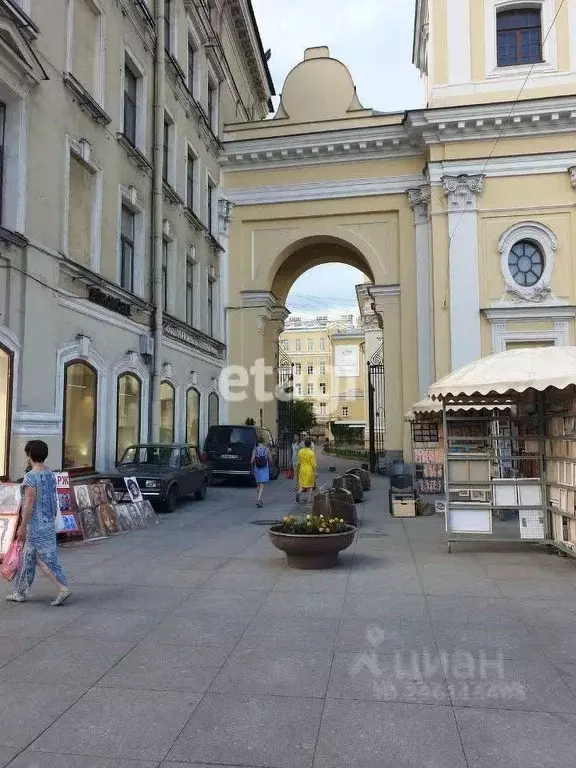 Торговая площадь в Санкт-Петербург Невский просп., 32-34 (80 м) - Фото 1
