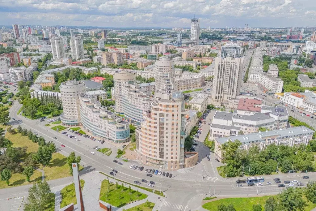 4-к кв. Свердловская область, Екатеринбург ул. Николая Никонова, 4 ... - Фото 1