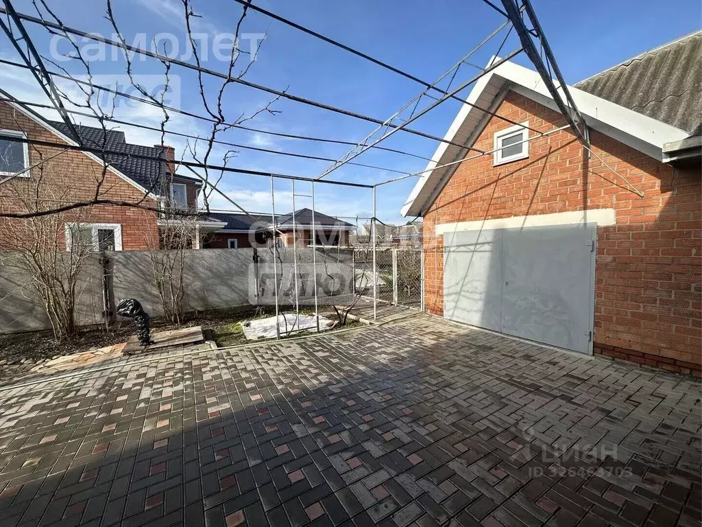 Дом в Краснодарский край, Брюховецкий район, Брюховецкая ст-ца ул. ... - Фото 2