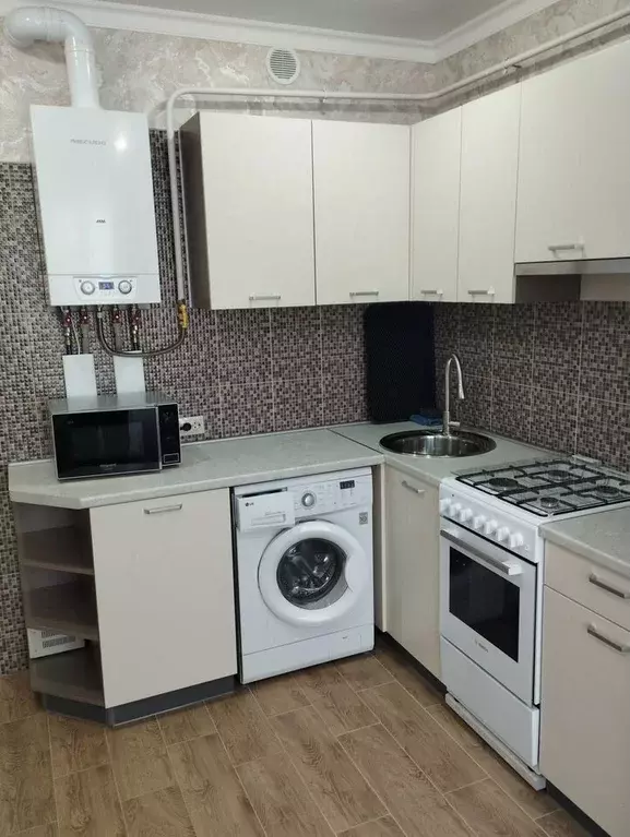 1-к кв. Краснодарский край, Горячий Ключ ул. Ярославского, 111 (38.0 ... - Фото 1