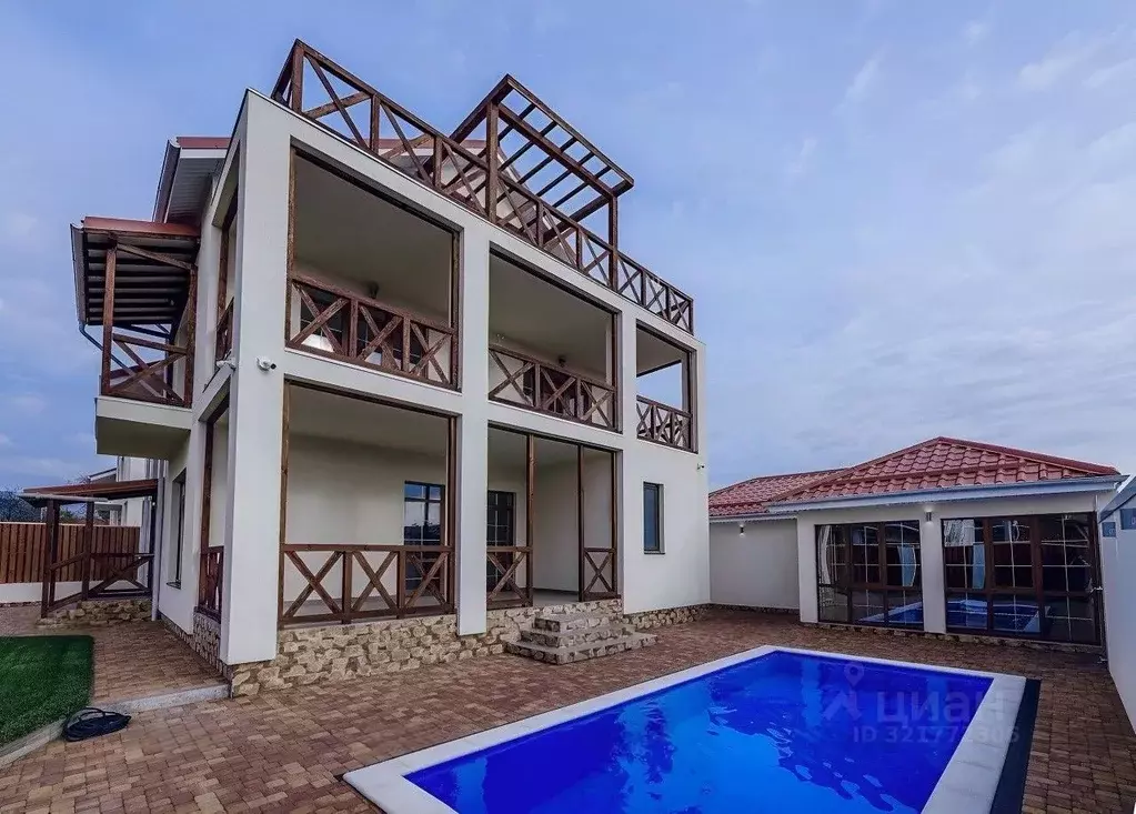 Дом в Краснодарский край, Сочи Сириус пгт, ул. Таврическая (170 м) - Фото 0