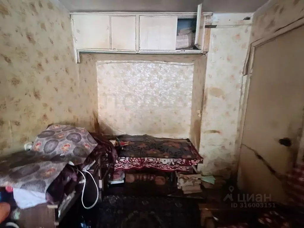 3-к кв. Новгородская область, Великий Новгород Волховский мкр, ул. ... - Фото 0
