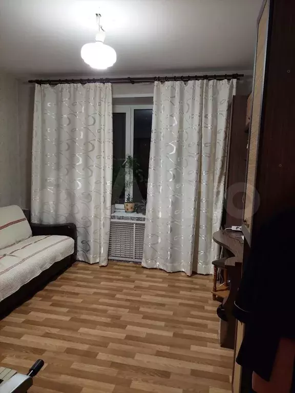 Комната 18 м в 3-к., 1/3 эт. - Фото 0