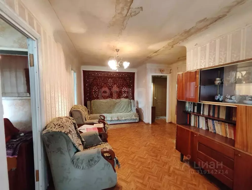 2-к кв. Саратовская область, Балашов Нефтяная ул., 54А (43.0 м) - Фото 0