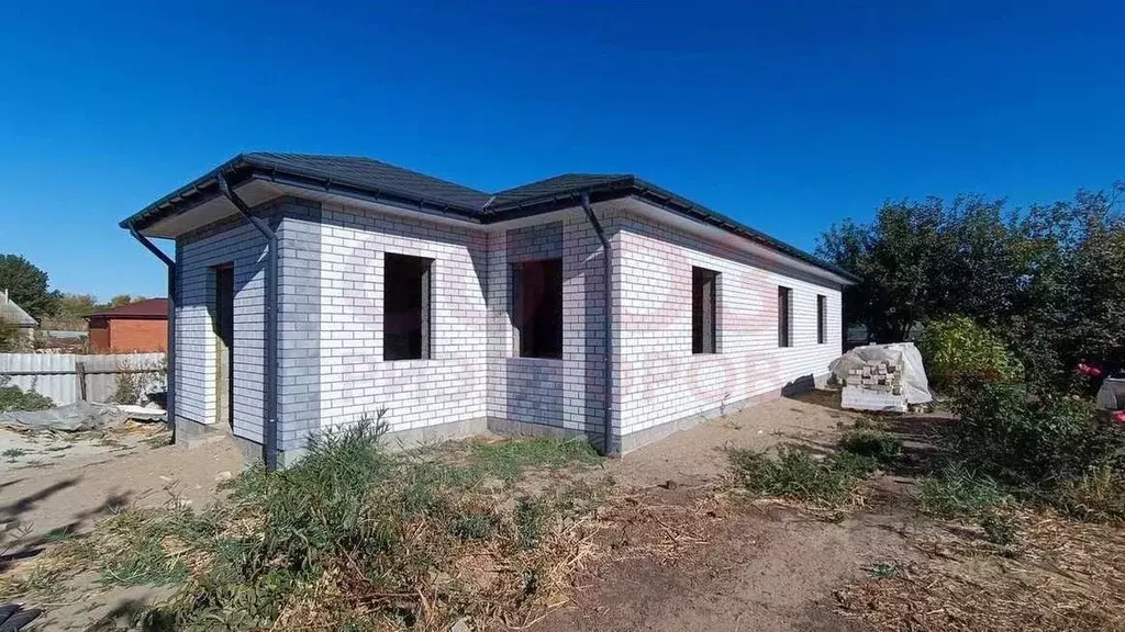 Дом в Волгоградская область, Среднеахтубинский район, Краснослободск ... - Фото 0