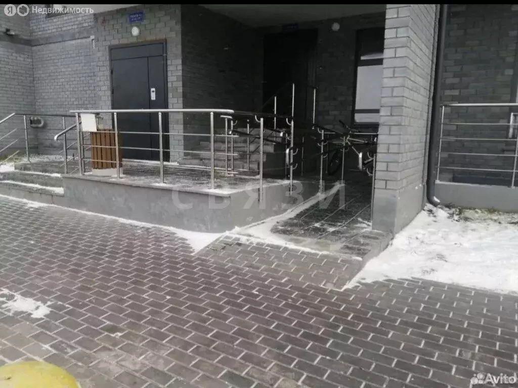 Квартира-студия: Тюмень, улица Тимофея Чаркова, 28 (21 м) - Фото 1