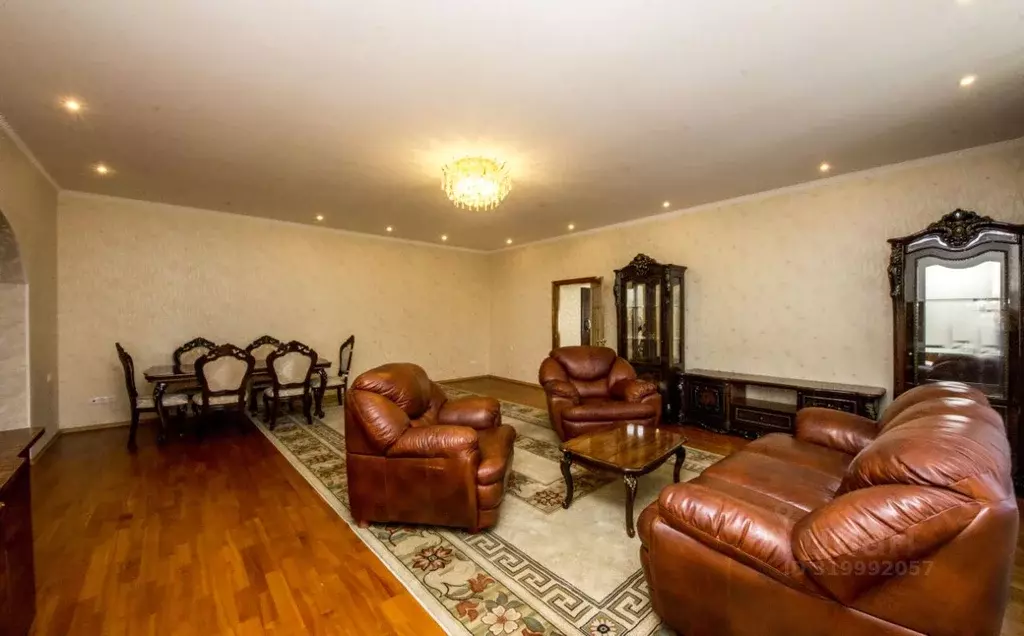 3-к кв. Омская область, Омск ул. Щербанева, 27 (162.0 м) - Фото 2