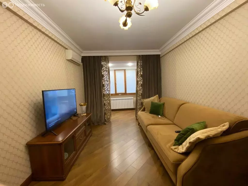 1-комнатная квартира: Махачкала, улица Ирчи Казака, 8 (40 м) - Фото 1