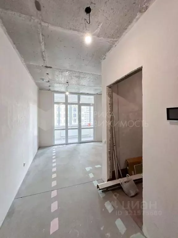 Студия Тюменская область, Тюмень ул. Эльвиры Федоровой, 1 (28.6 м) - Фото 1