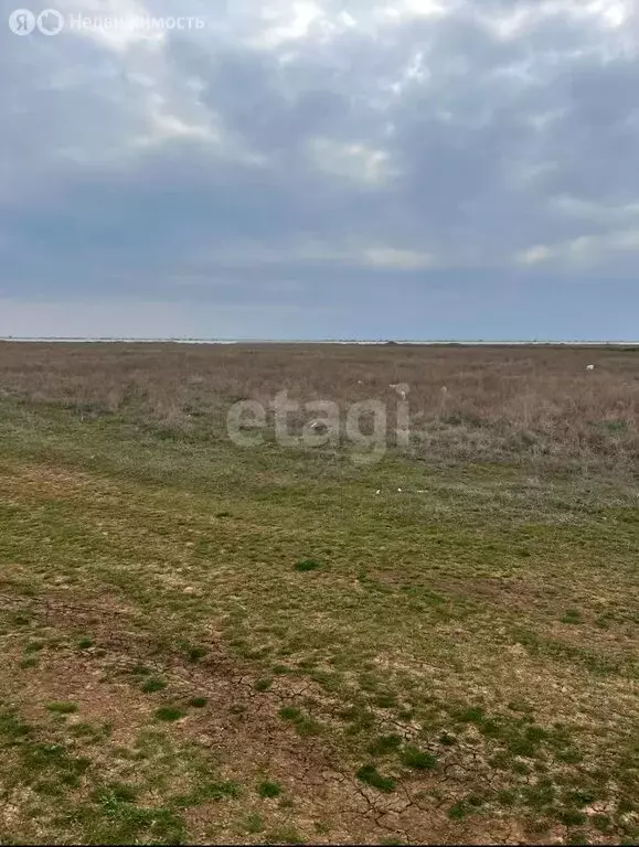 Участок в село Оленевка, Объездная улица (371.8 м) - Фото 0