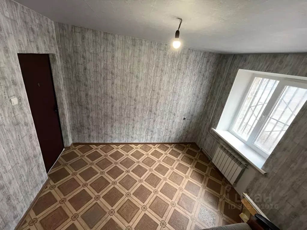 Комната Чувашия, Чебоксары просп. 9-й Пятилетки, 2 (12.0 м) - Фото 1