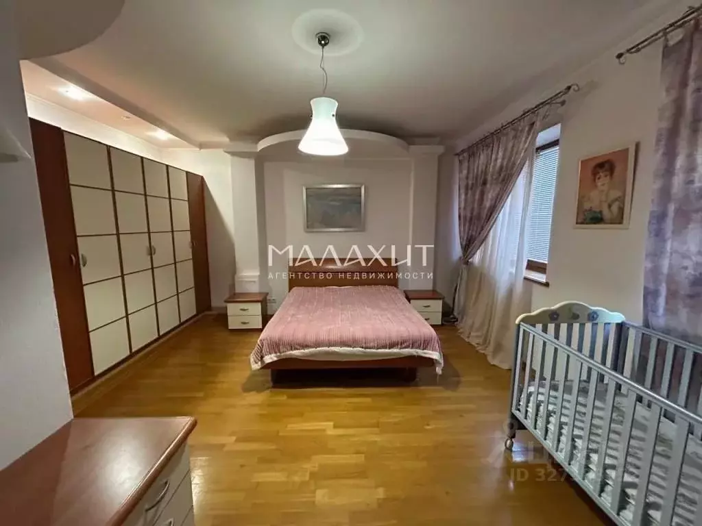 4-к кв. Самарская область, Самара ул. Степана Разина, 134А (150.0 м) - Фото 1