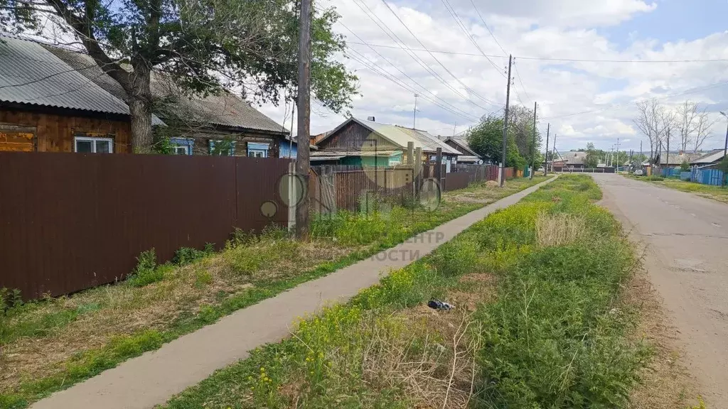 Дом в Иркутская область, Эхирит-Булагатский район, пос. Усть-Ордынский ... - Фото 1