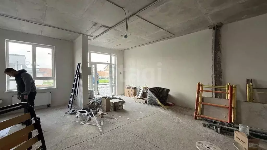 Офис в Крым, Симферопольский район, с. Мирное ул. Славы (49 м) - Фото 2