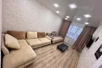 3-к кв. Тюменская область, Тюмень ул. Республики, 92 (80.0 м) - Фото 0
