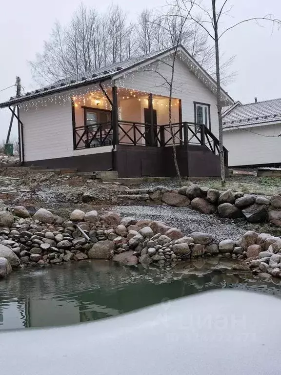 Дом в Ленинградская область, Приозерский район, Сосновское с/пос, д. ... - Фото 1