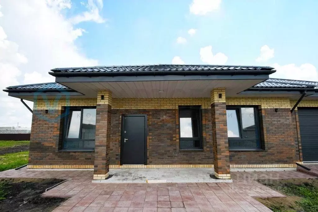 Дом в Омская область, Омский район, с. Пушкино, Русский Стиль кп ул. ... - Фото 1