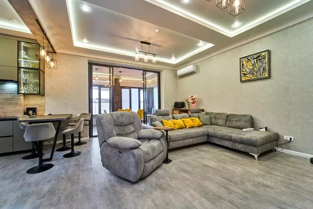 Дом в Краснодарский край, Краснодар ул. Нормандская, 2 (241 м) - Фото 0