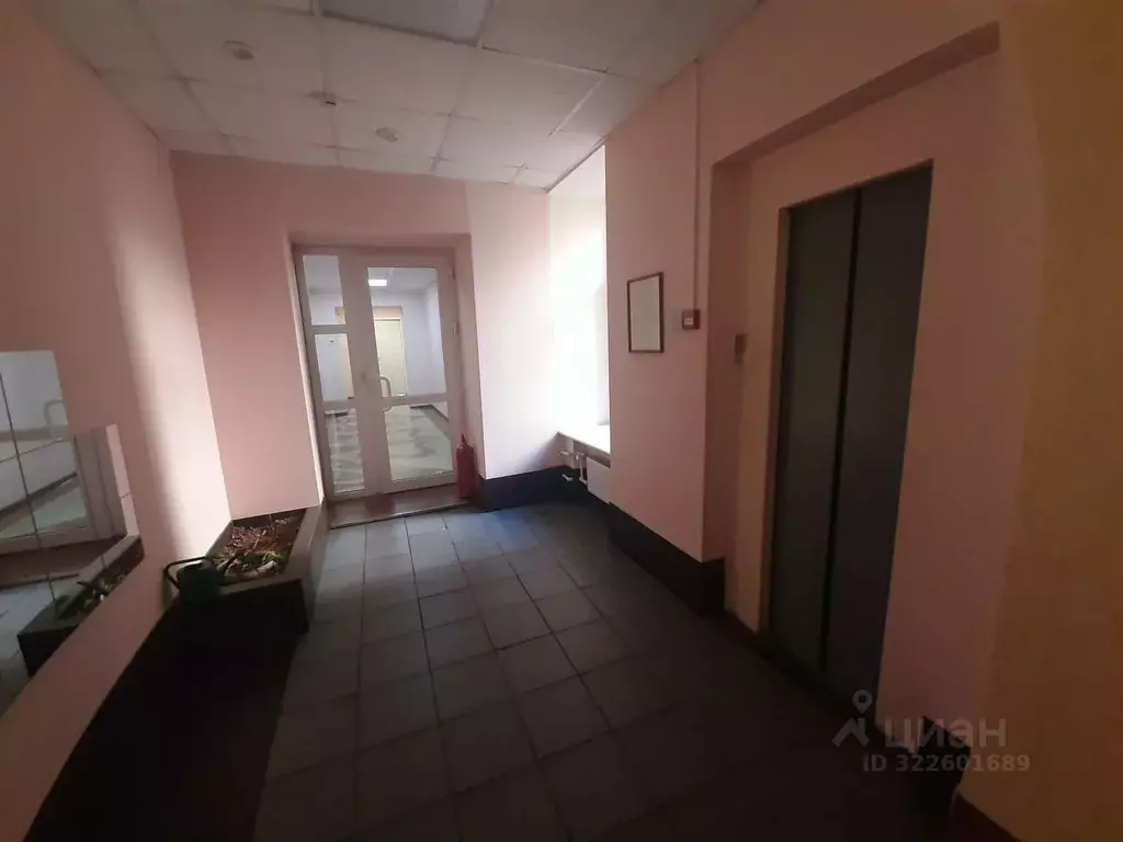 Офис в Санкт-Петербург ул. Льва Толстого, 7 (356 м) - Фото 1