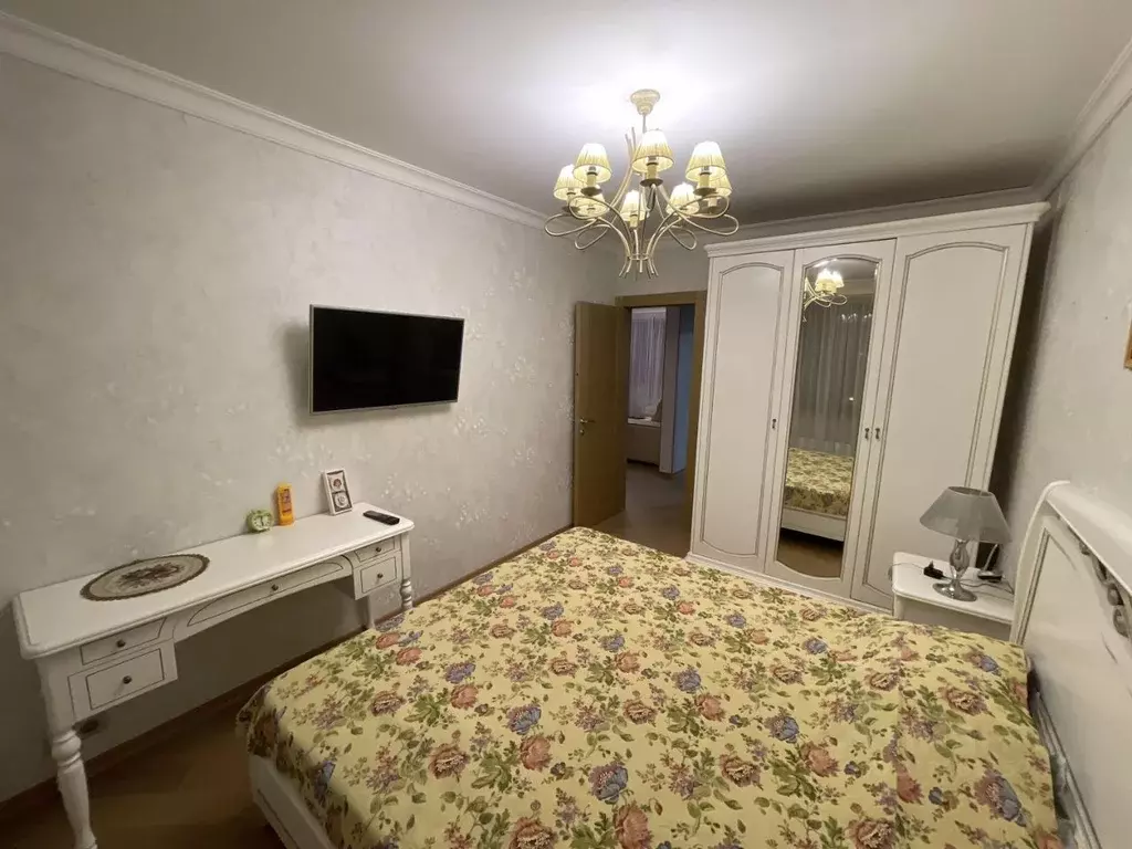 3-к кв. Москва, Москва, Московский г. ул. Никитина, 4 (75.0 м) - Фото 0