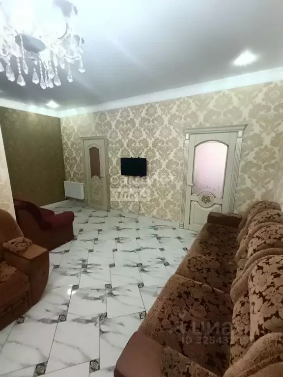 2-к кв. Кабардино-Балкария, Нальчик Эльбрусская ул., 19 (75.0 м) - Фото 2