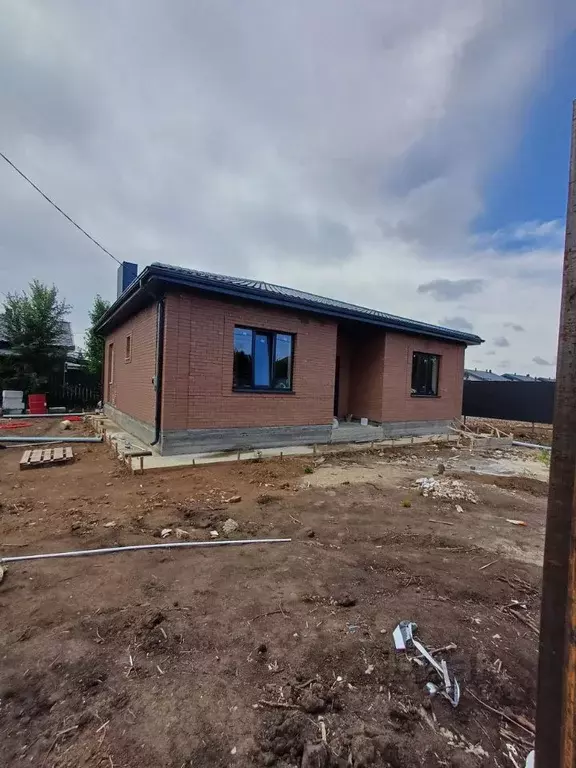 Дом в Ростовская область, Батайск Красноярская ул. (100 м) - Фото 0