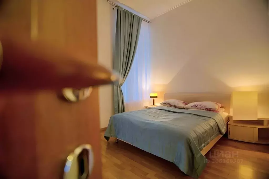 2-к кв. Санкт-Петербург наб. Реки Фонтанки, 5/2 (90.0 м) - Фото 0