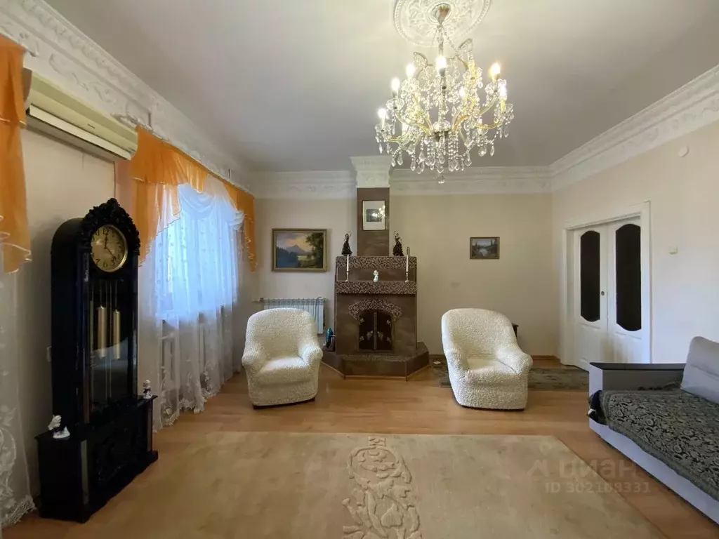 Дом в Тюменская область, Тюмень Быкова мкр, ул. Раневской (276 м) - Фото 1