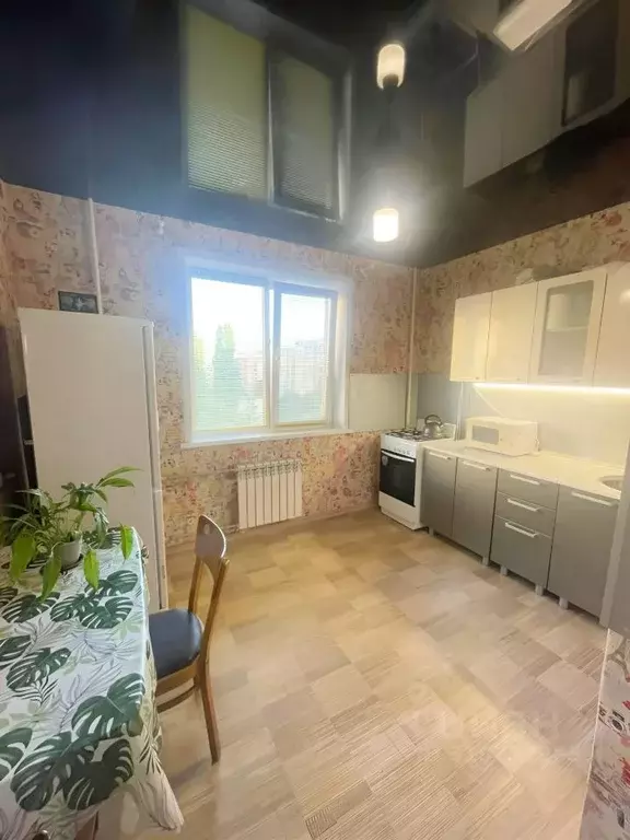 1-к кв. Саратовская область, Саратов Лесная ул., 1 (37.0 м) - Фото 0