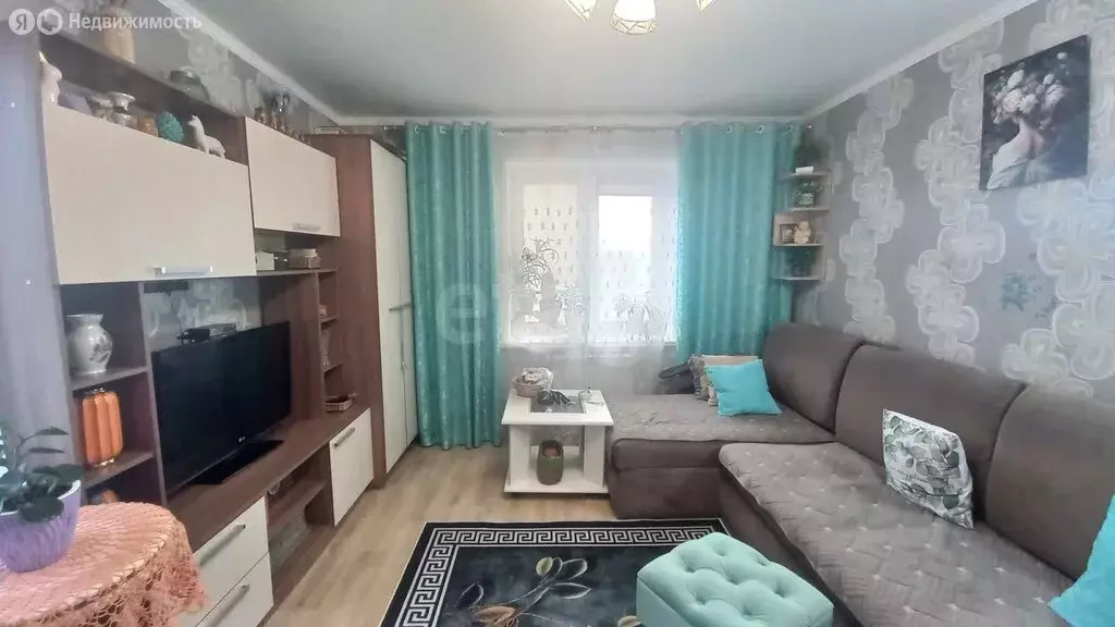 2-комнатная квартира: Заводоуковск, улица Щорса, 18 (50 м) - Фото 1